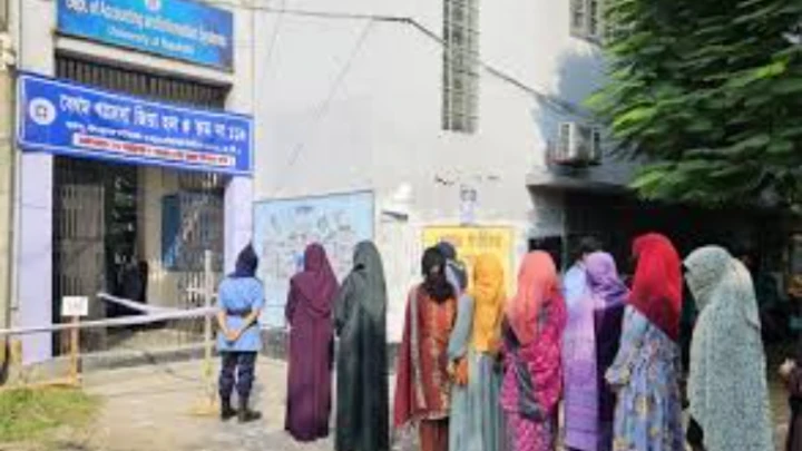 রাকসুর ভোটগ্রহণ শেষ, চলছে গণনা ছবি: সংগৃহীত।