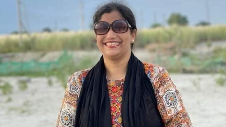 ডিজিটাল যুগে সম্পর্কের পরিবর্তন ছবি: বিএমএফ টেলিভিশন।